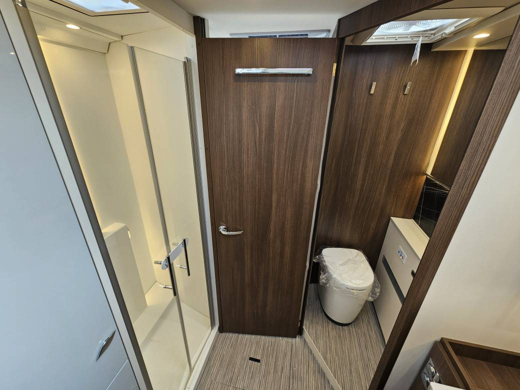 622 Bürstner Elegance I 910 G, Integrovaný obytný voz na podvozku Mercedes, nový - 15