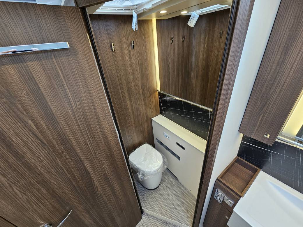622 Bürstner Elegance I 910 G, Integrovaný obytný voz na podvozku Mercedes, nový - 23