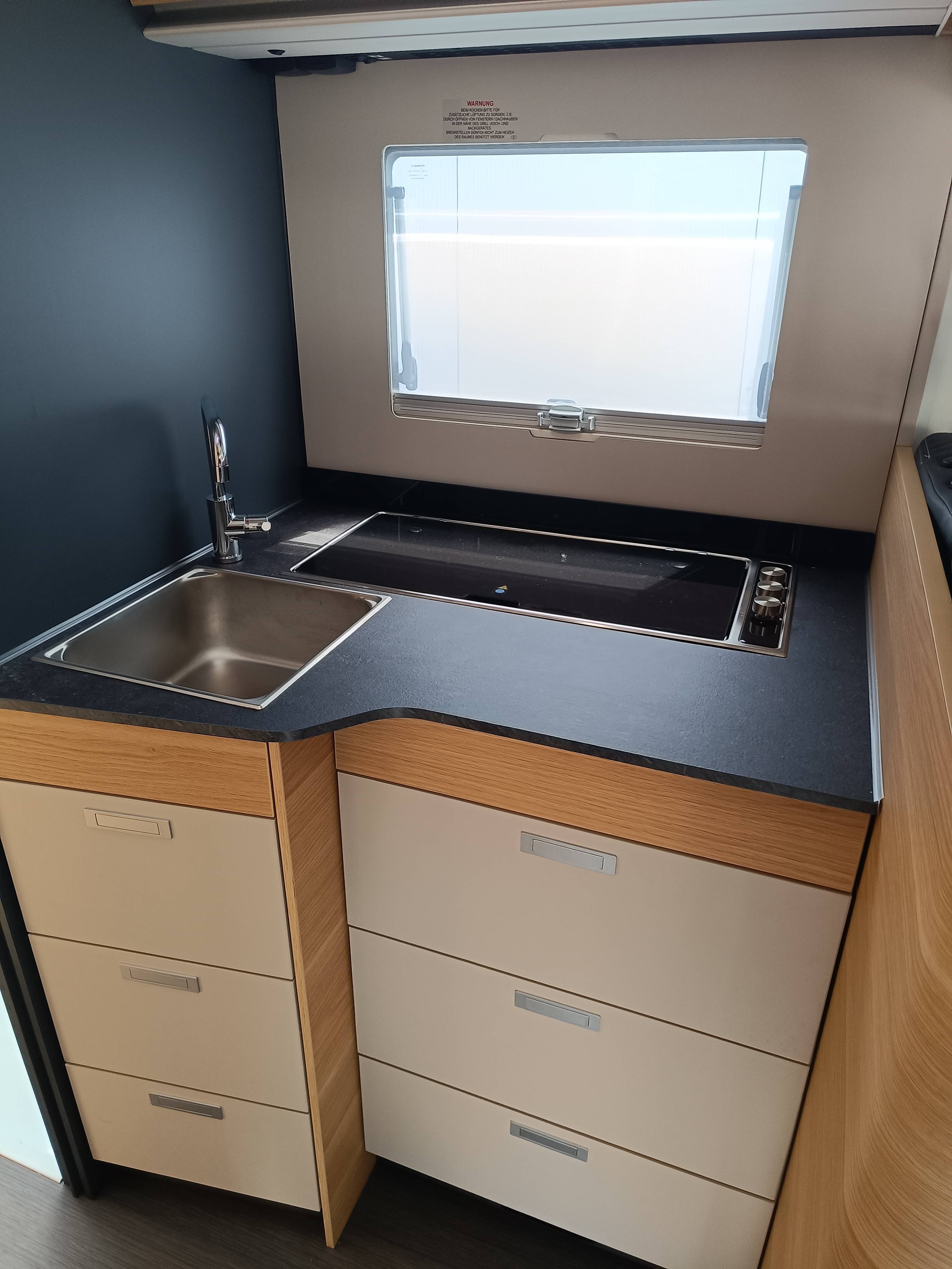 Adria Matrix Axess 670SL - 12