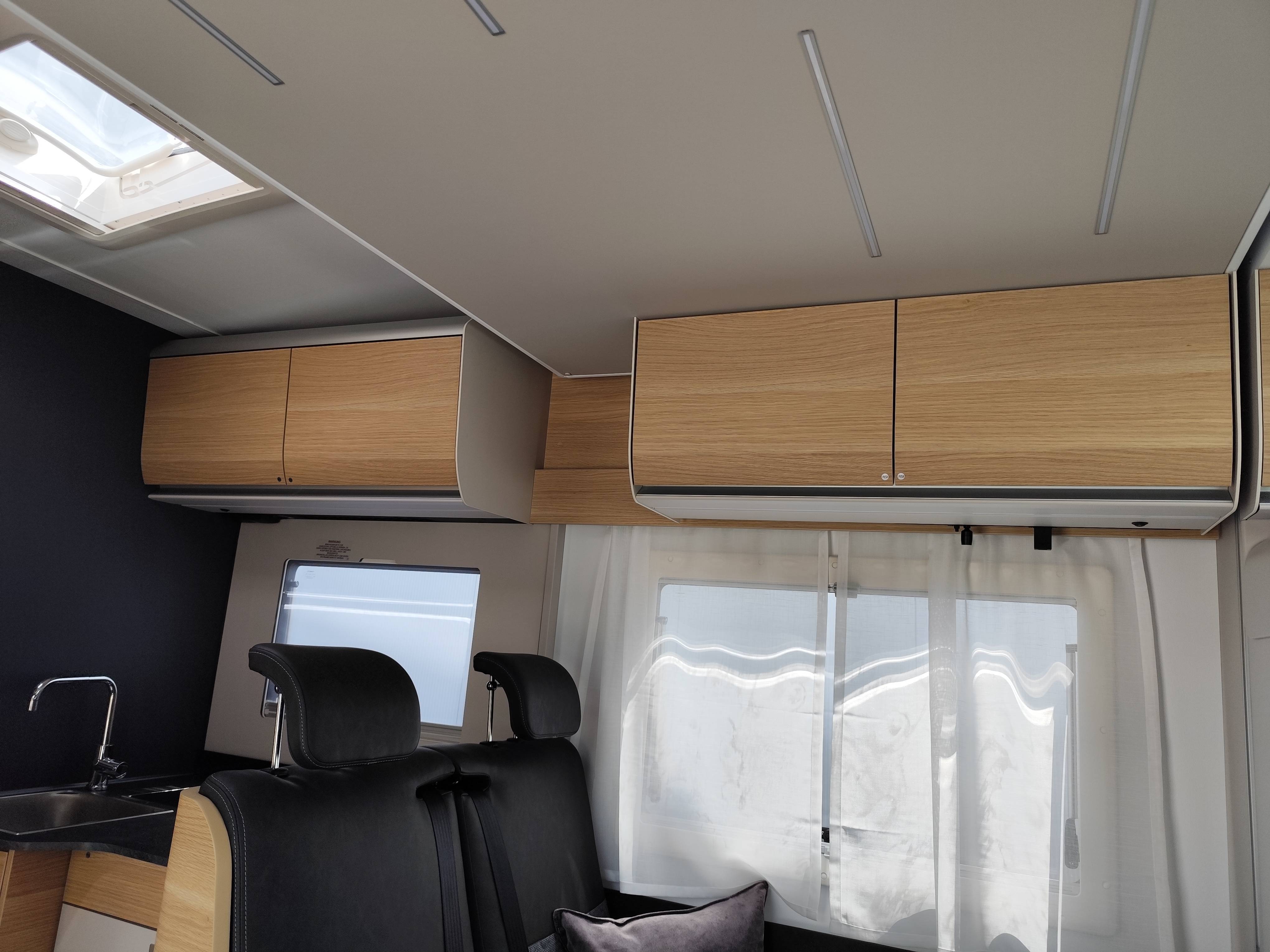 Adria Matrix Axess 670SL - 24