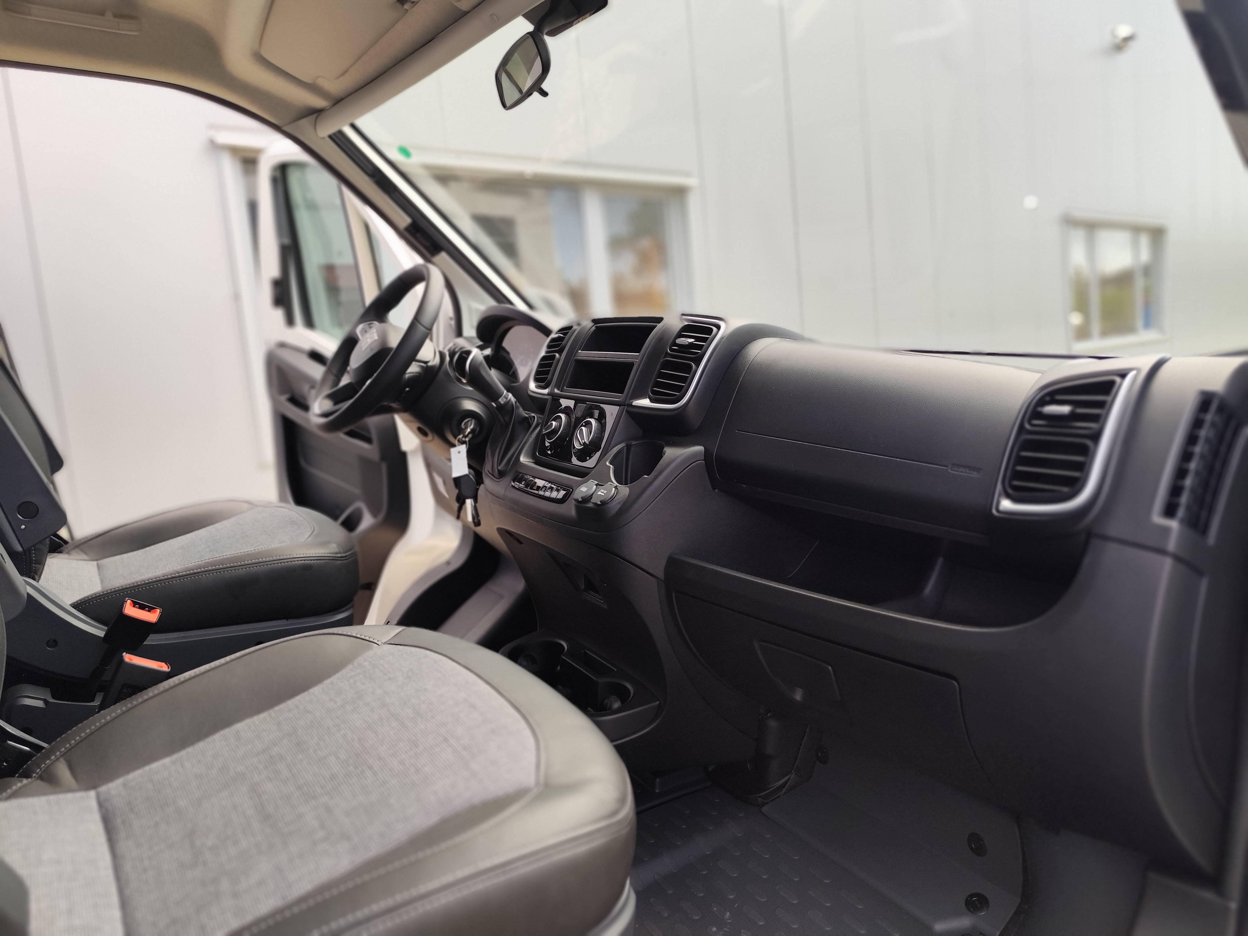 Adria Matrix Axess 670SL - 10
