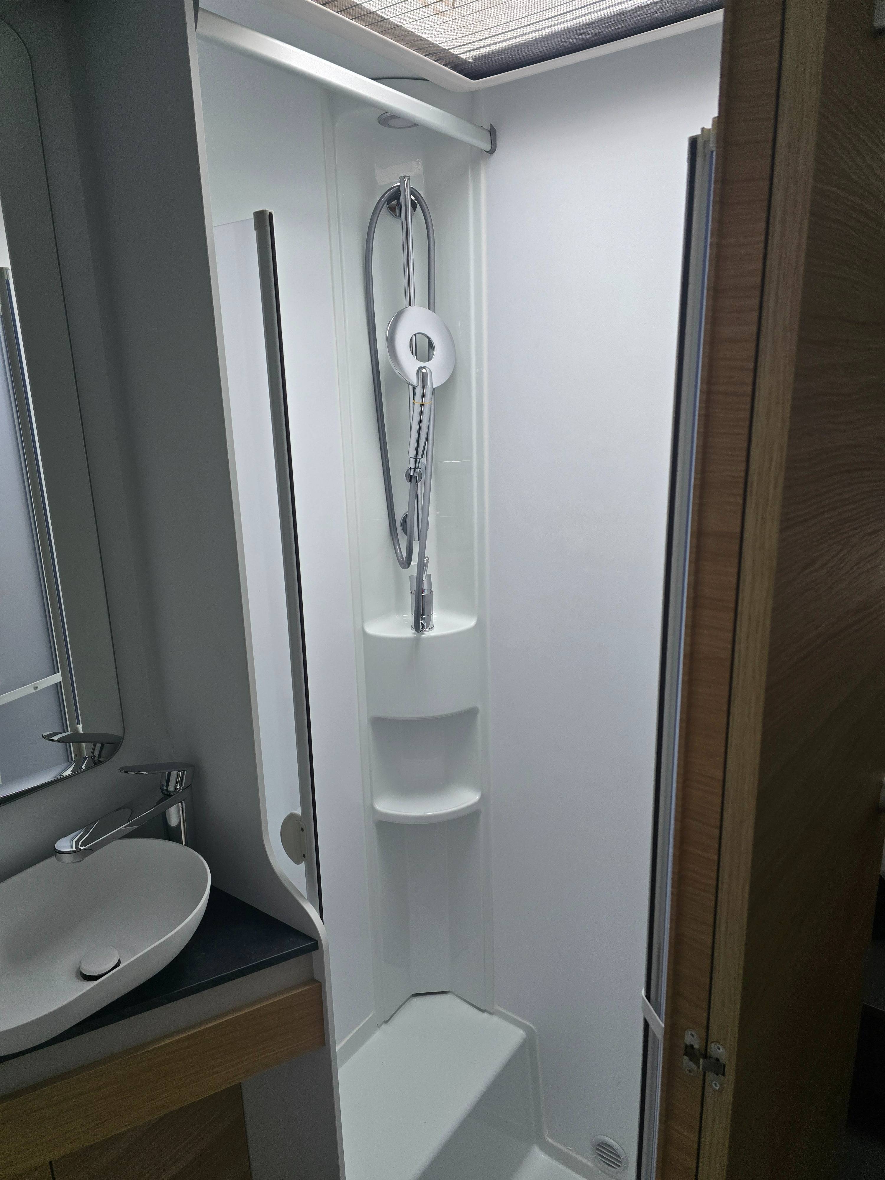 Adria Coral XL 660SL - 8