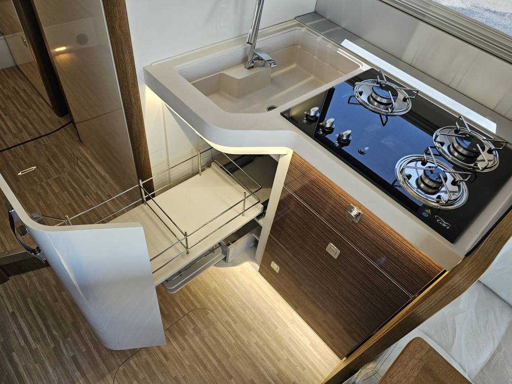 Mobilvetta K-Yacht TeknoLine 86 - 11