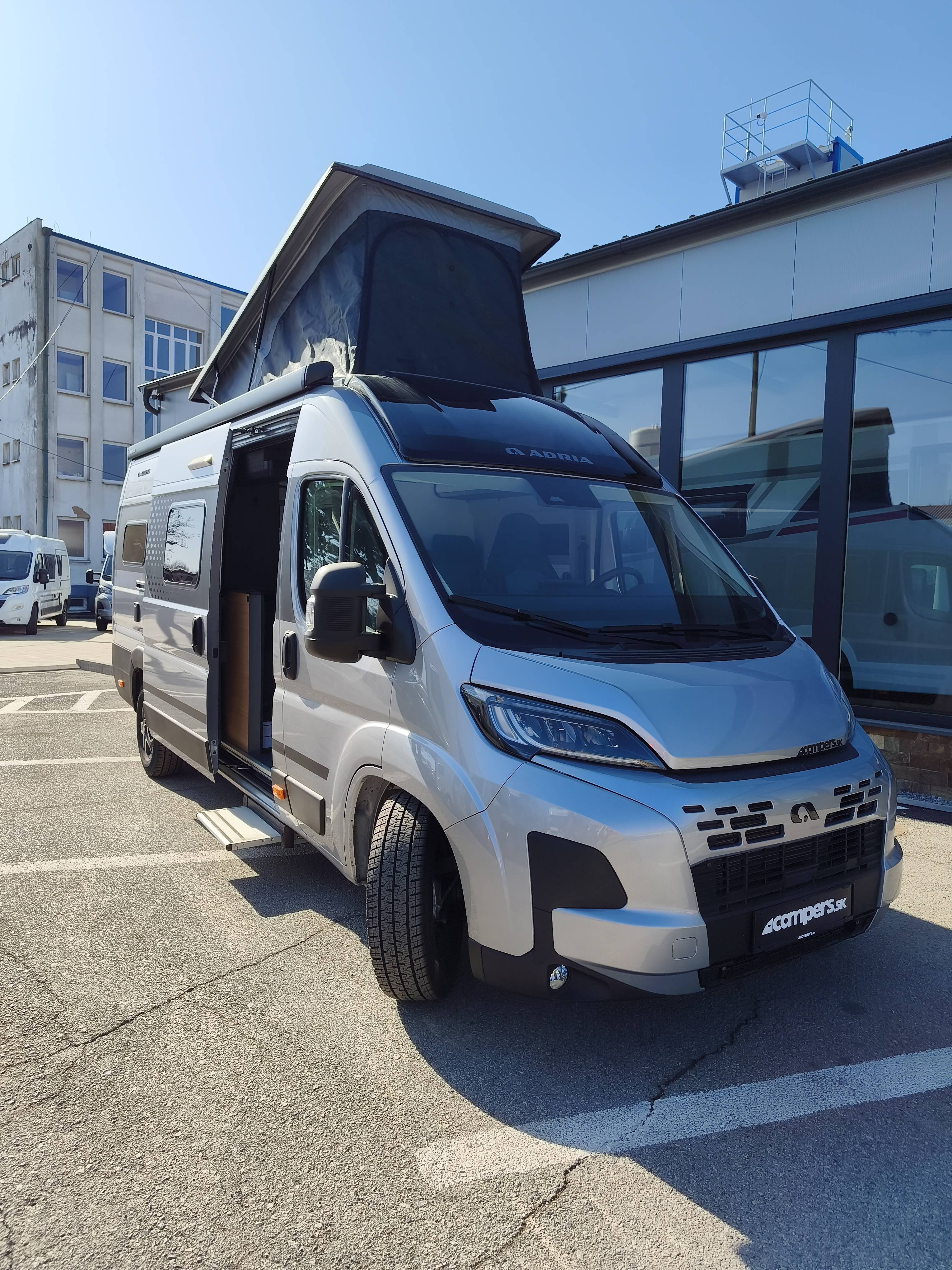 Adria Twin 640 SGX PTR 60Y - 5