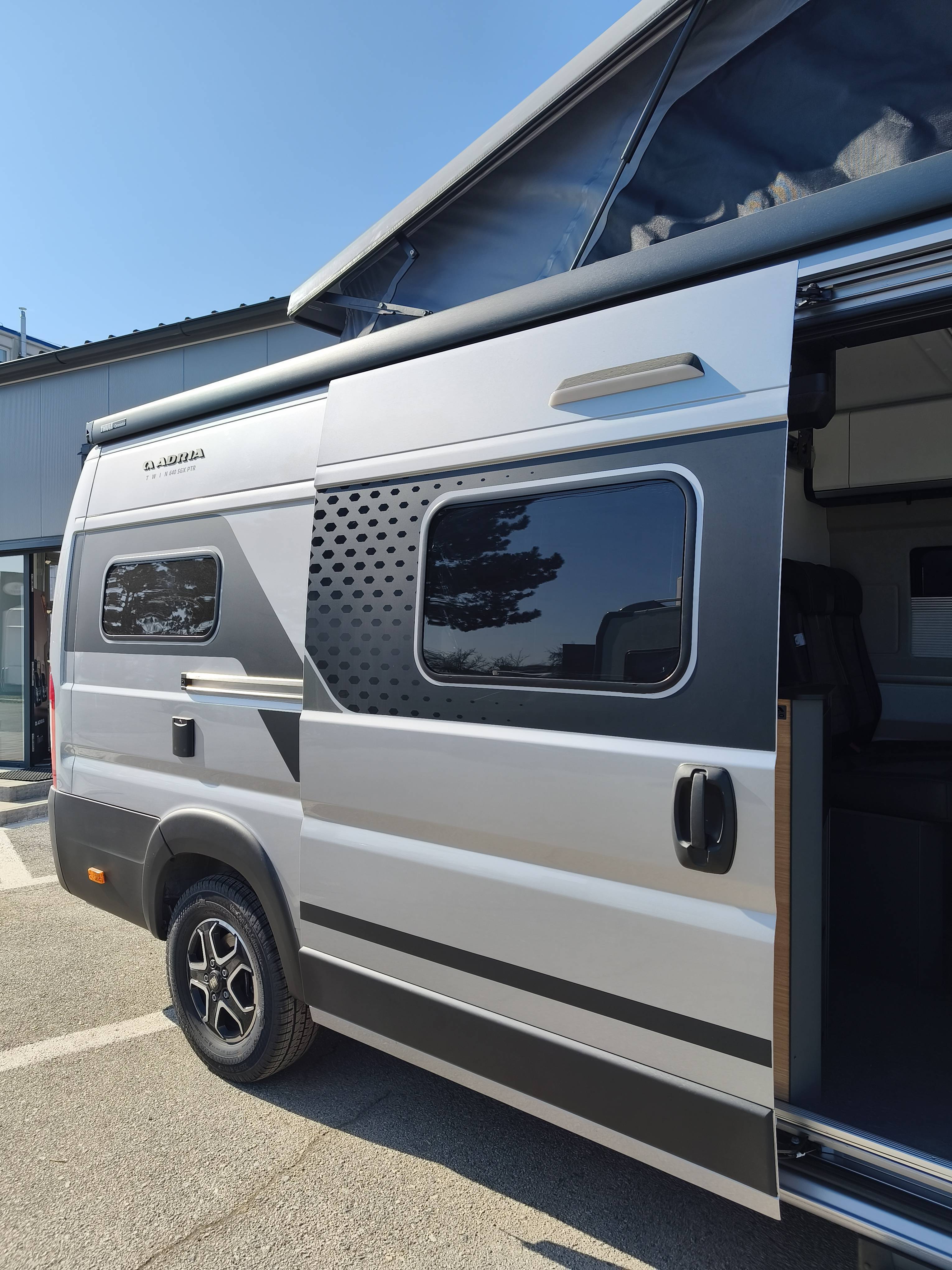 Adria Twin 640 SGX PTR 60Y - 7