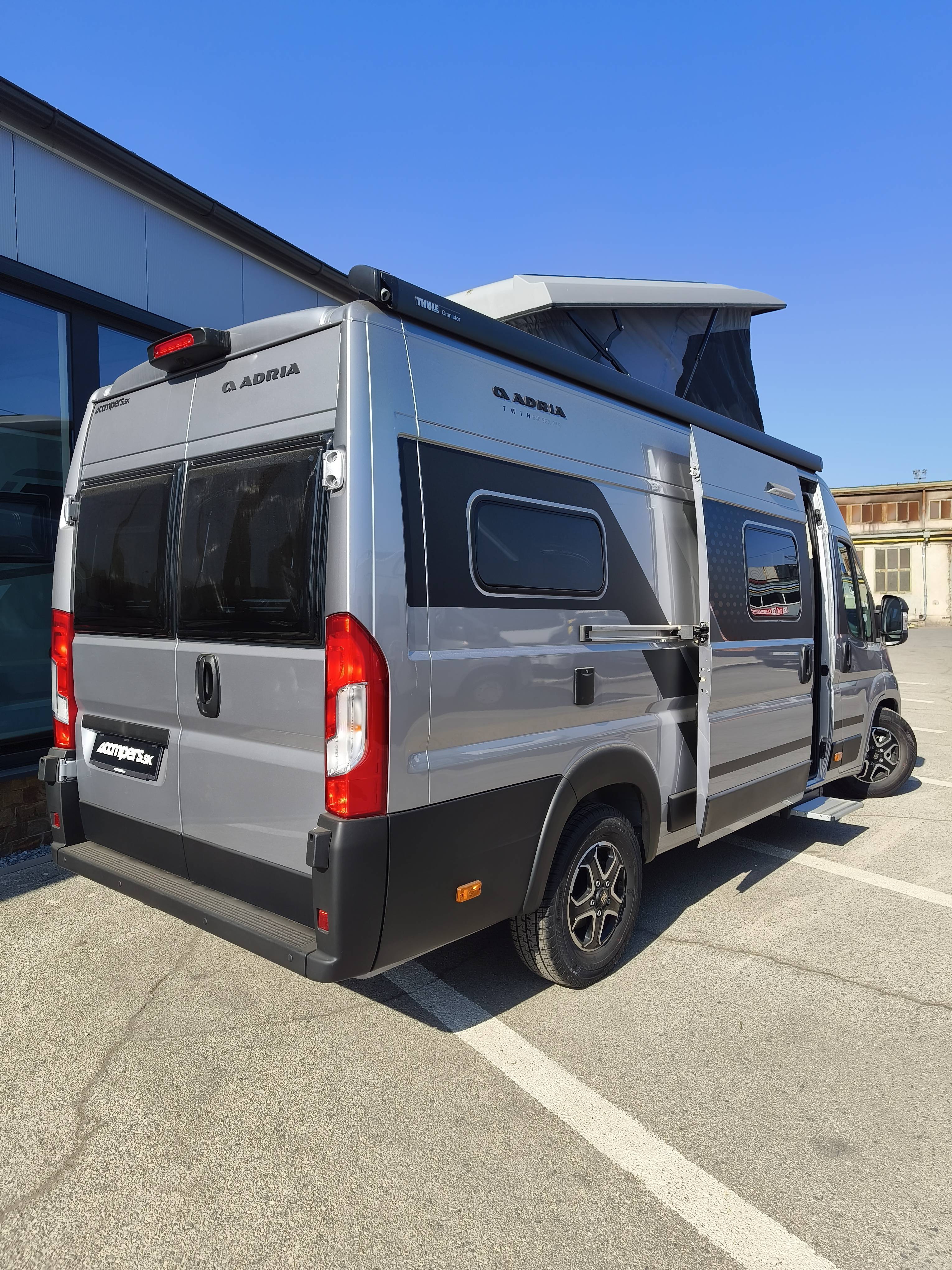 Adria Twin 640 SGX PTR 60Y - 23