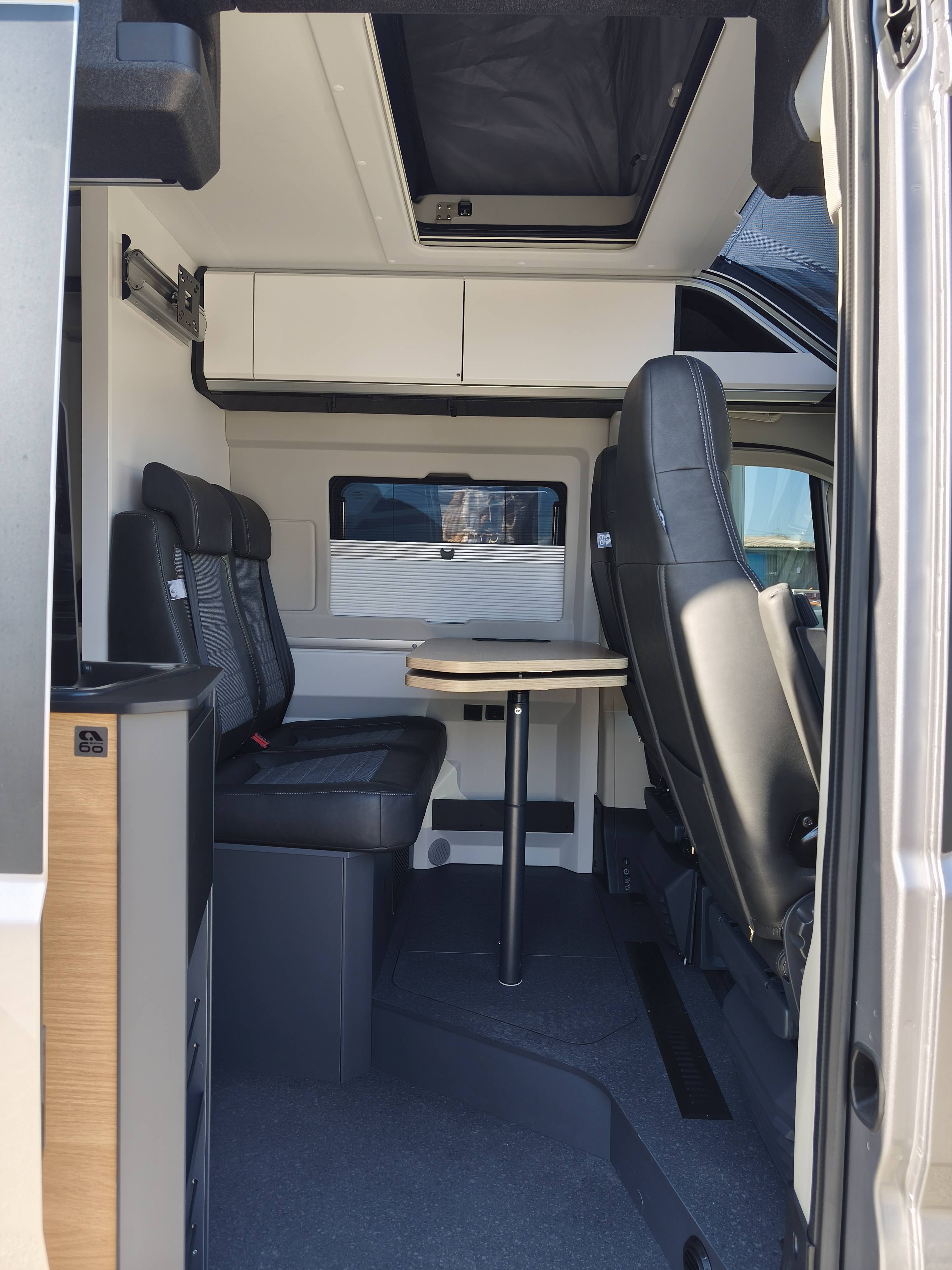 Adria Twin 640 SGX PTR 60Y - 13