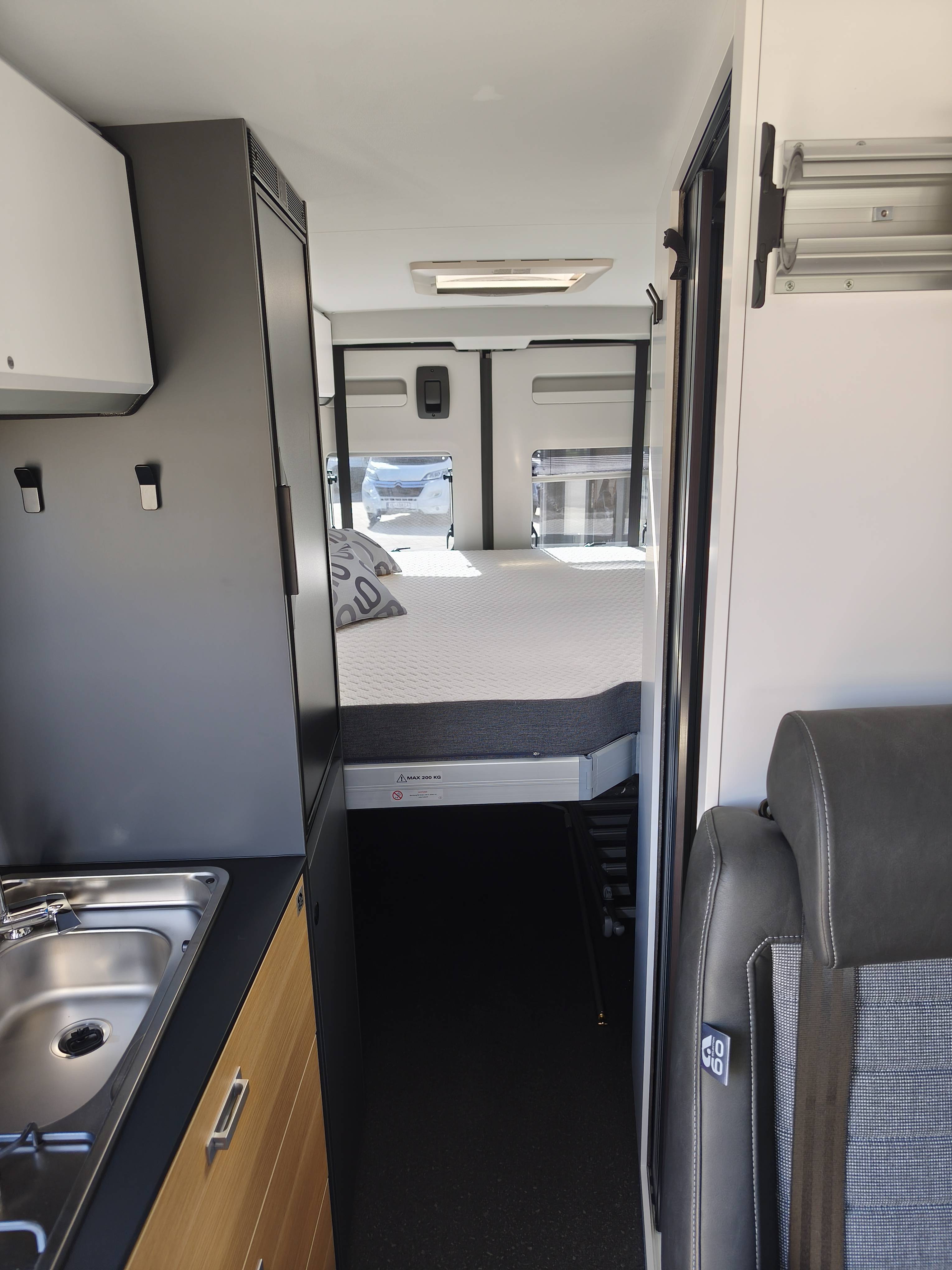 Adria Twin 640 SGX PTR 60Y - 19