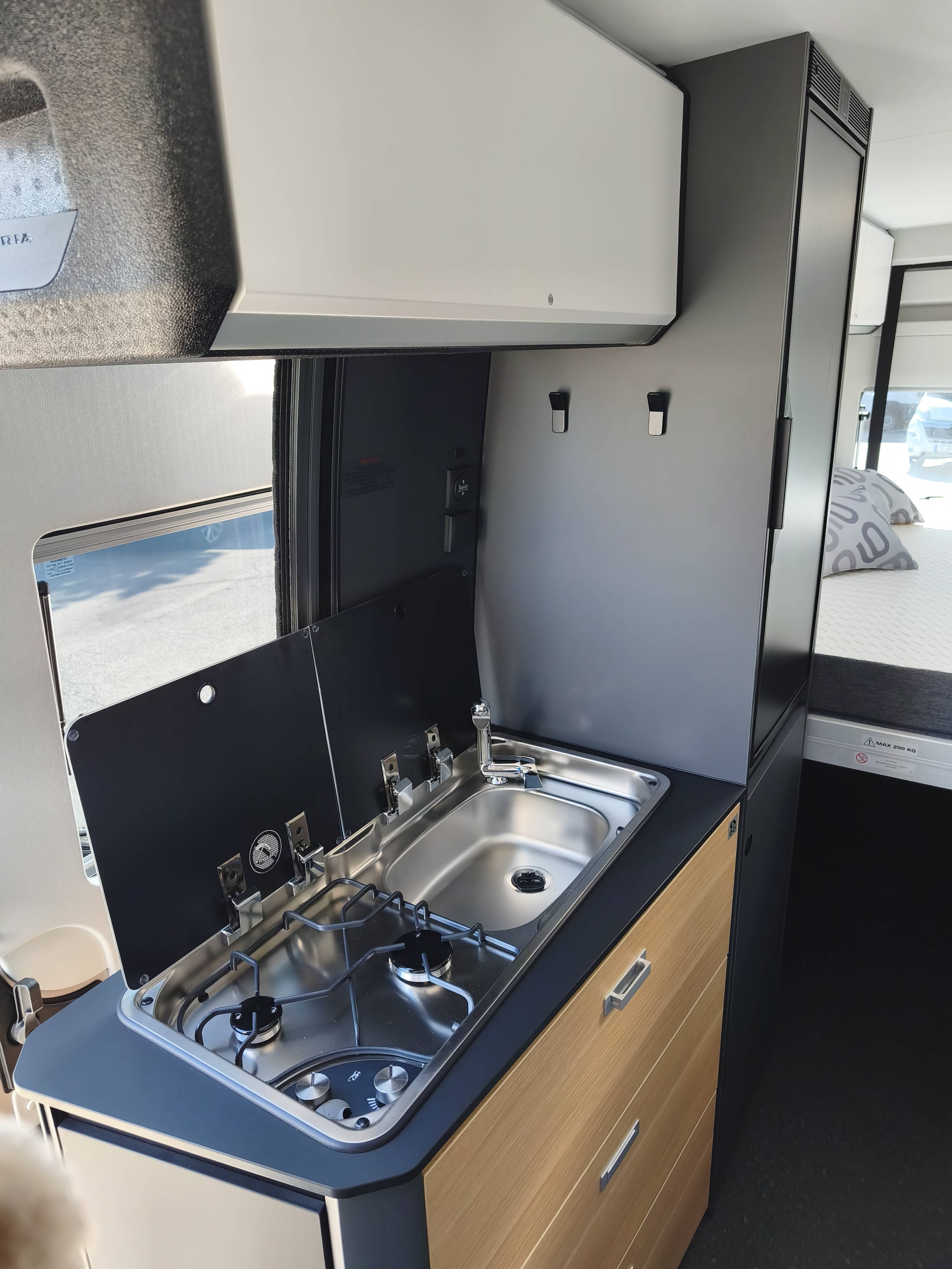 Adria Twin 640 SGX PTR 60Y - 16