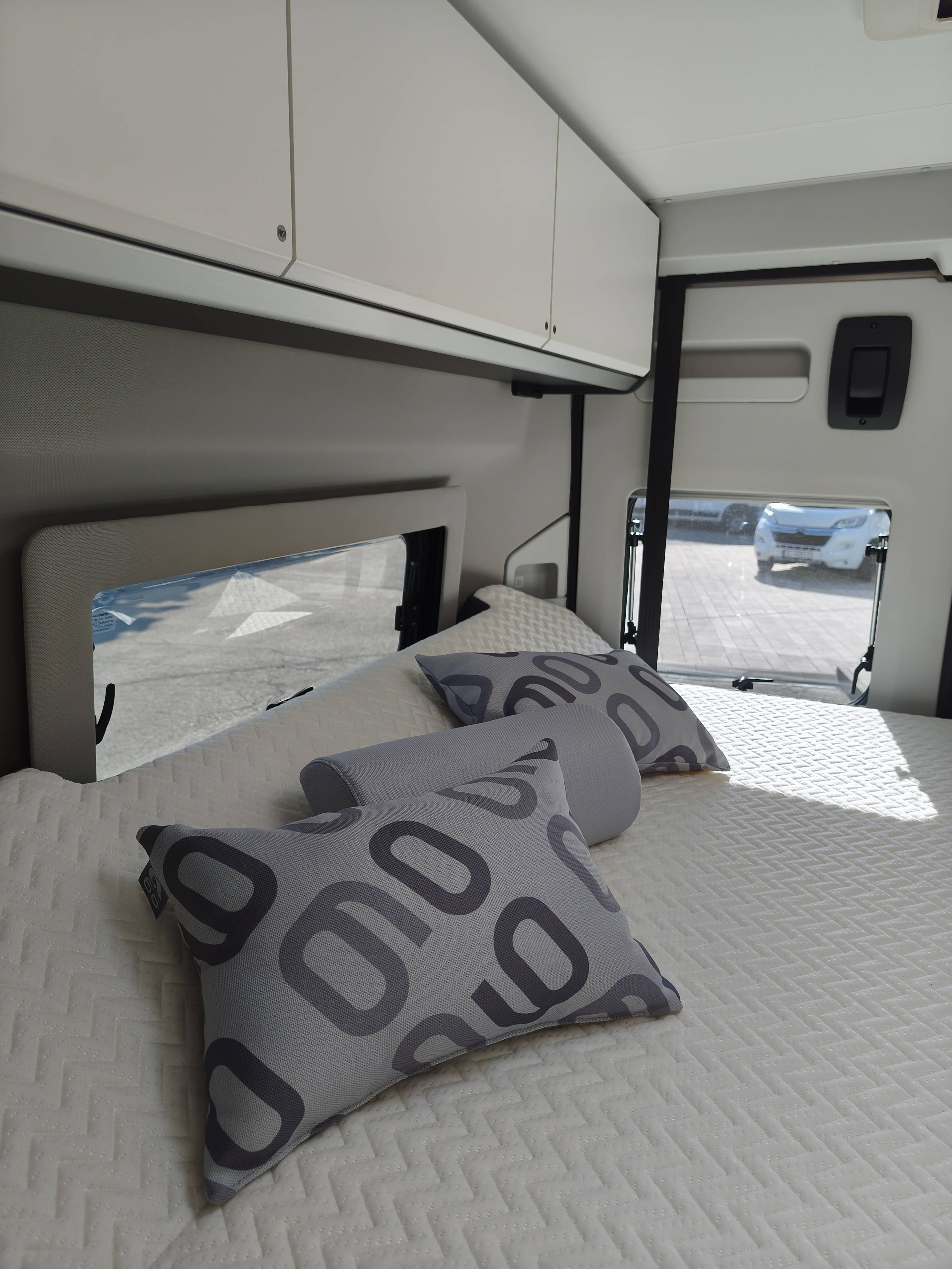 Adria Twin 640 SGX PTR 60Y - 21