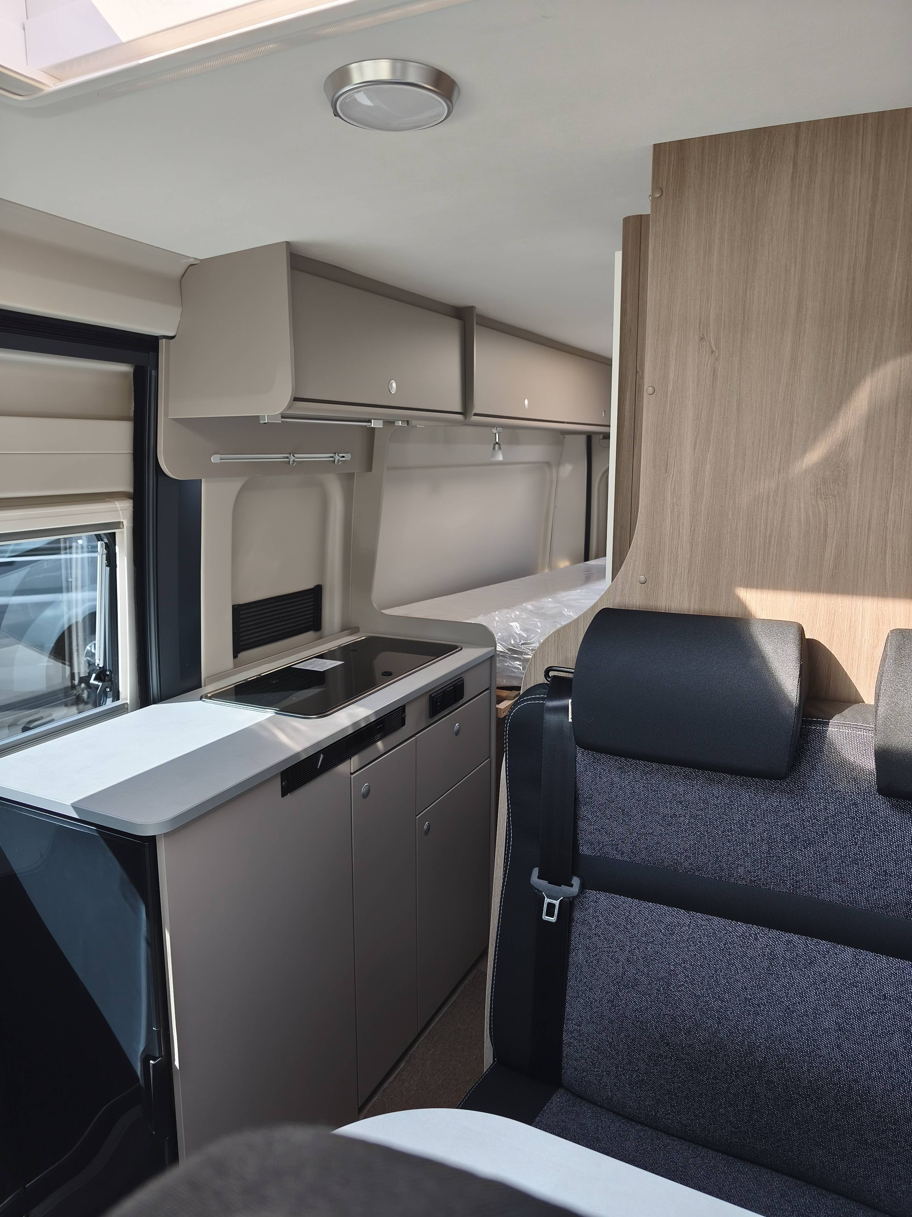 Carado Camper Van CV 640 PRO - 11