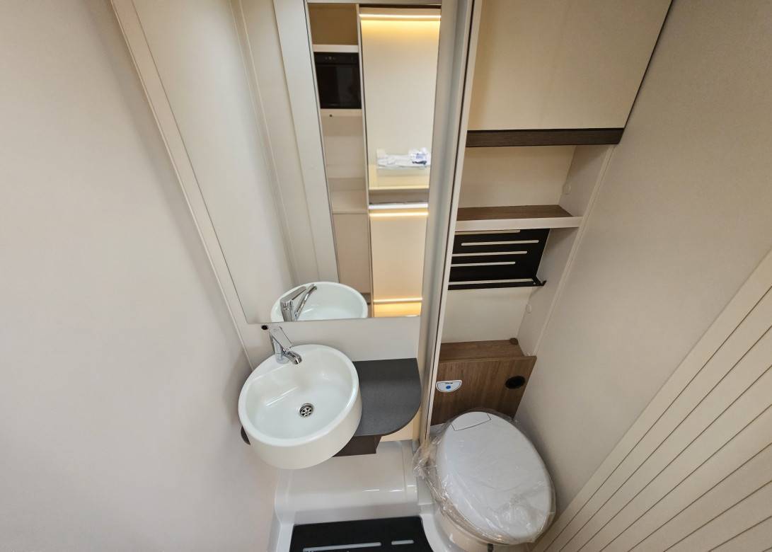 Elnagh Baron Compact 539 - 10