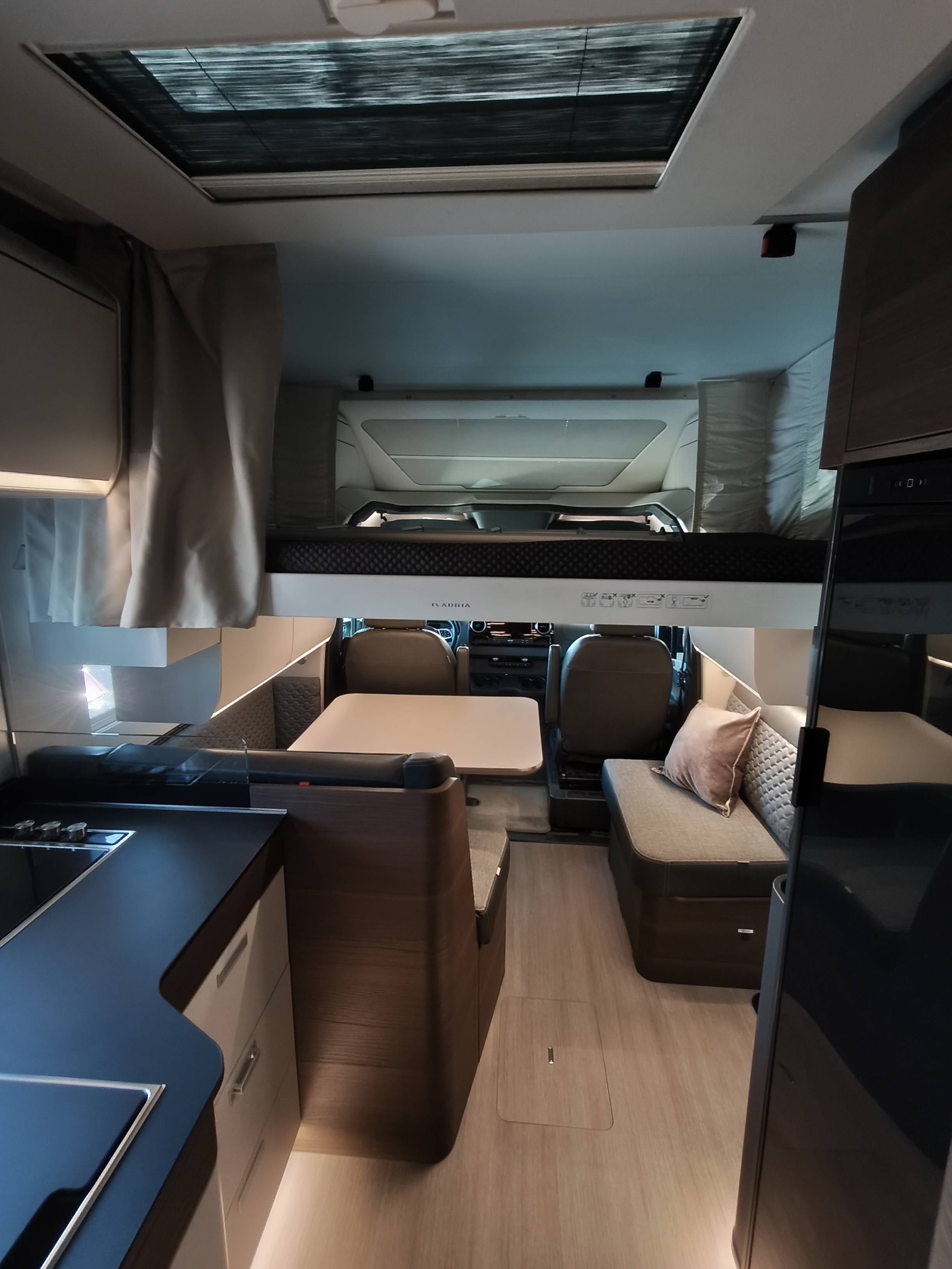 Adria Matrix Supreme 670SL - 16