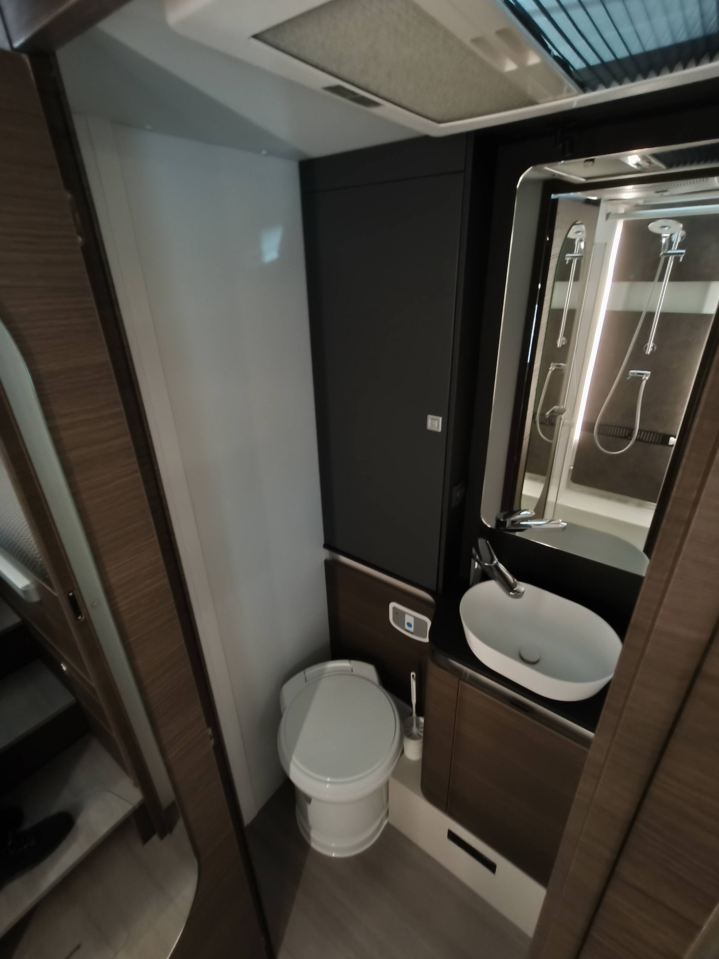 Adria Matrix Supreme 670SL - 21