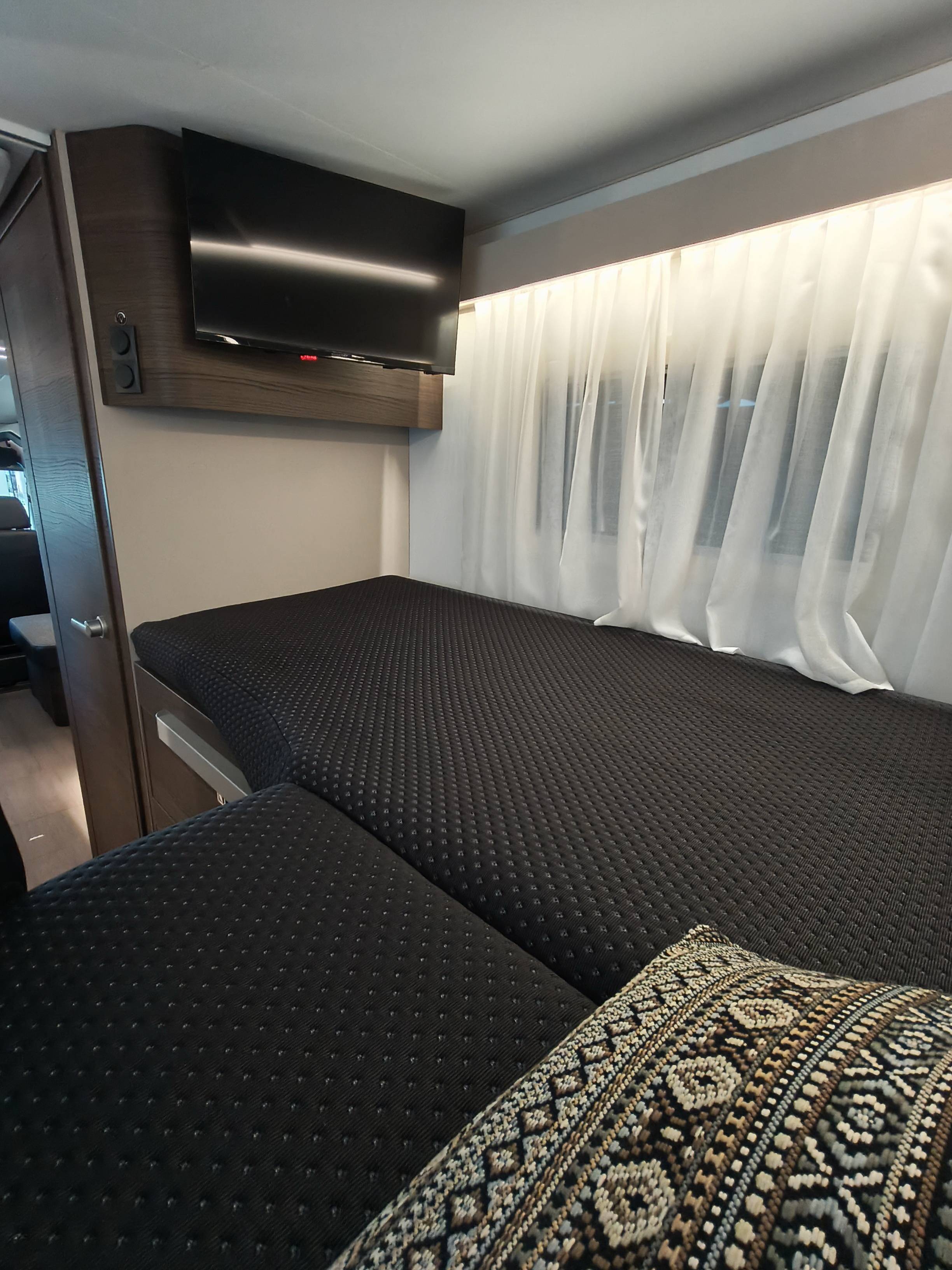Adria Matrix Supreme 670SL - 20