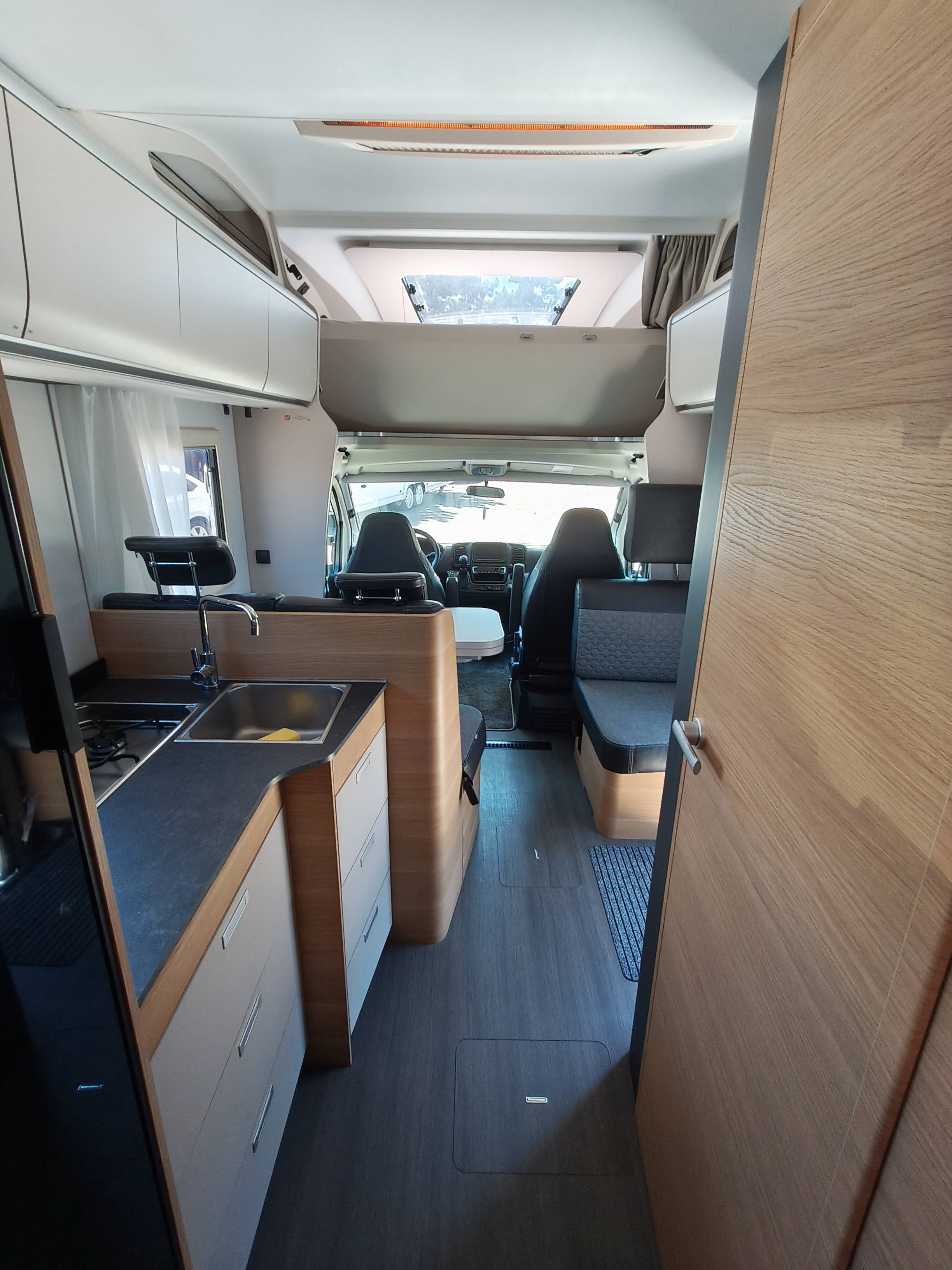 Adria Coral XL 660SL Axess KS523GE - 25