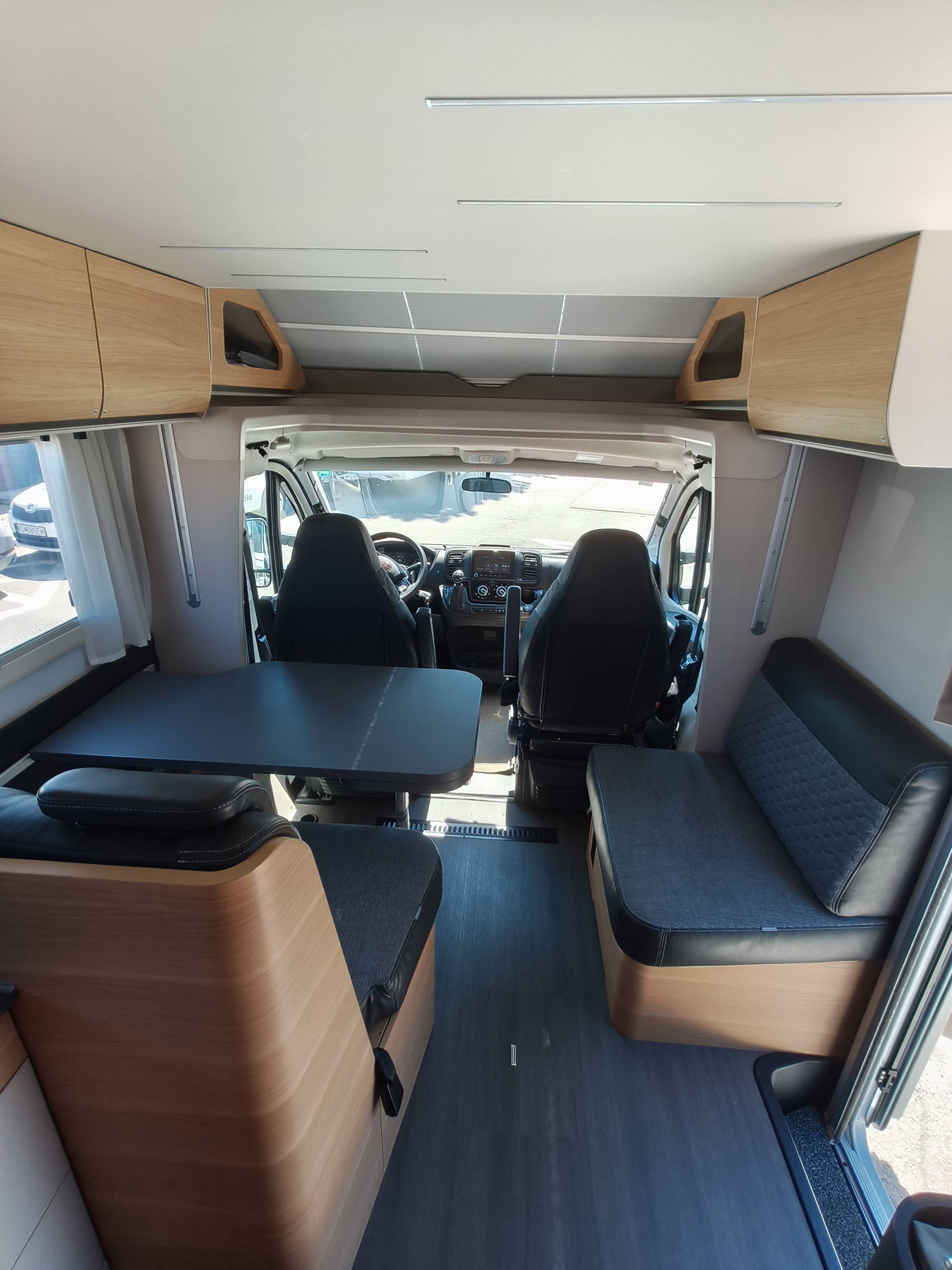 Adria Matrix 670SL AA764JF - 12