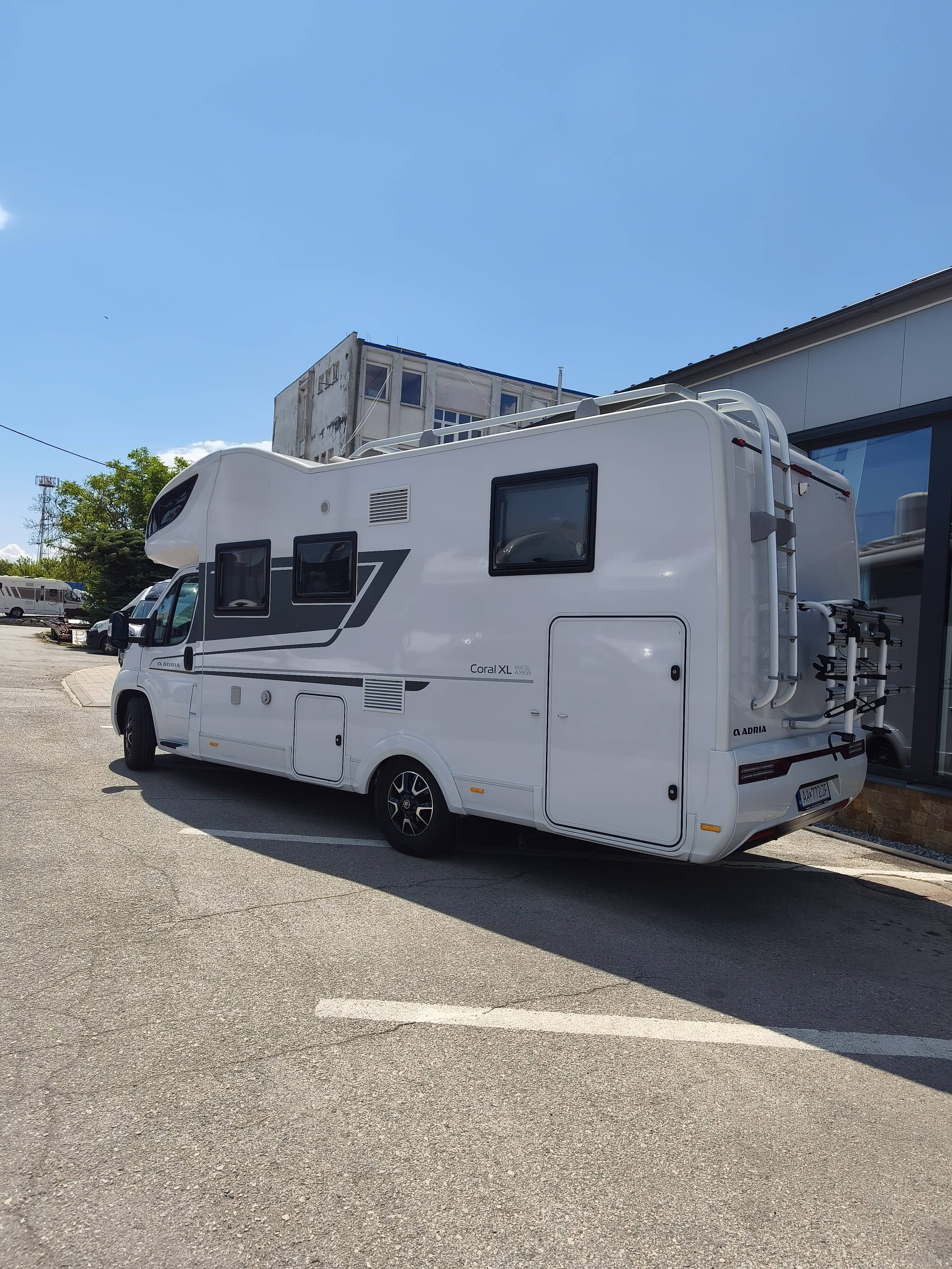Adria Coral XL 660SL AA772JF - 5