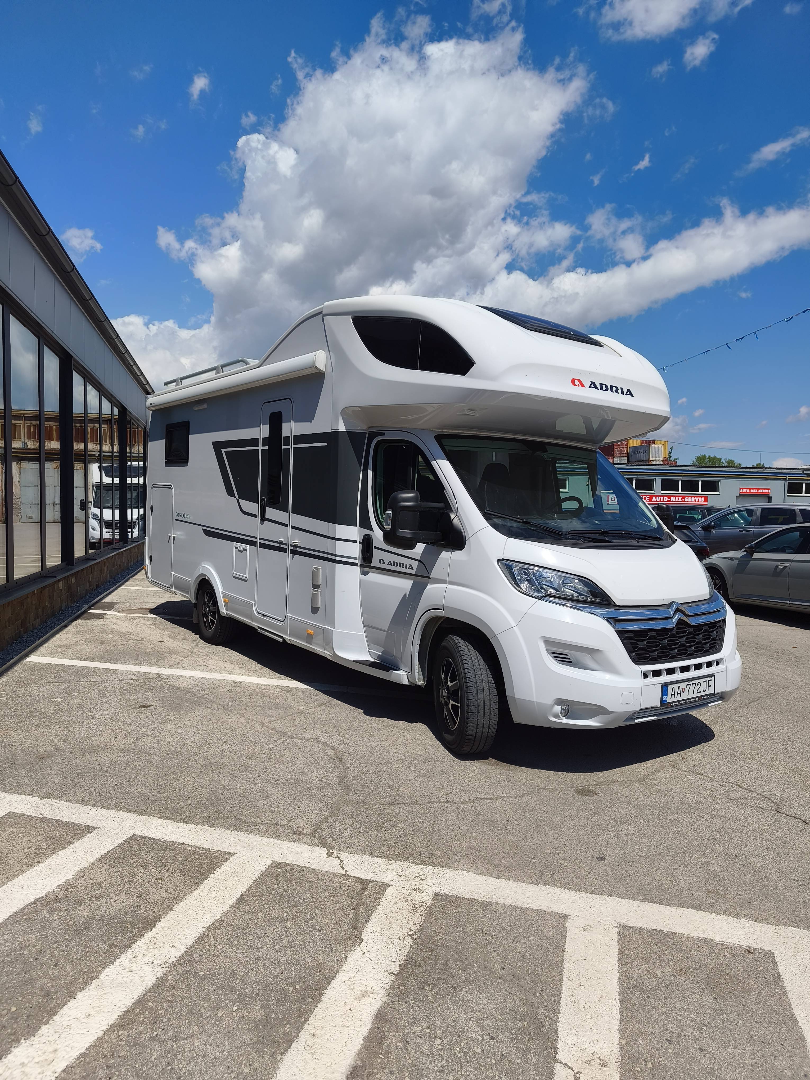 Adria Coral XL 660SL AA772JF - 1