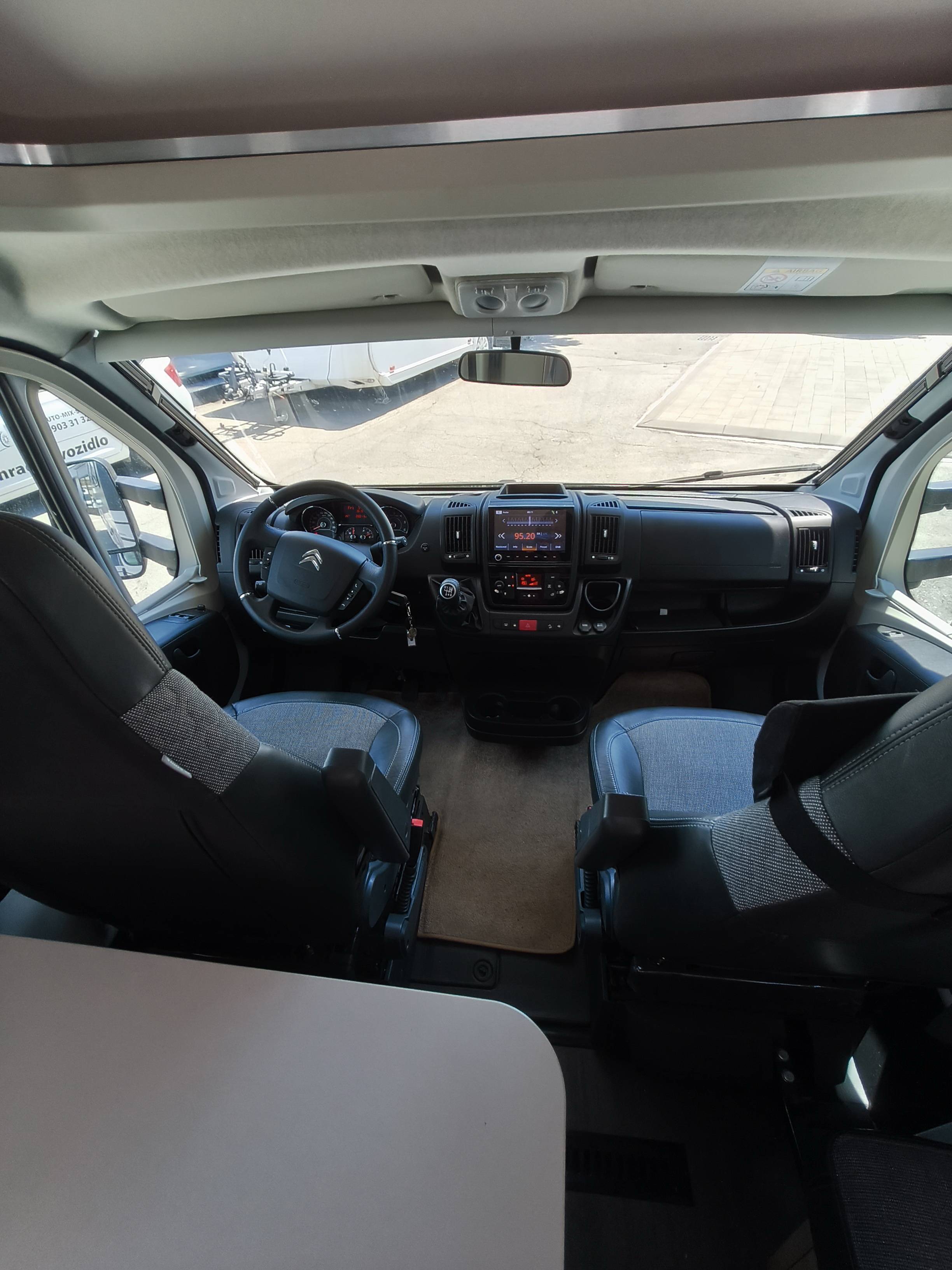 Adria Coral XL 660SL AA772JF - 9