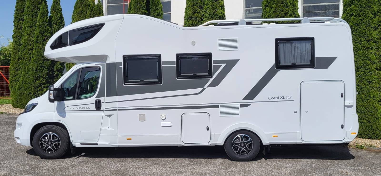 Adria Coral XL Plus - 28