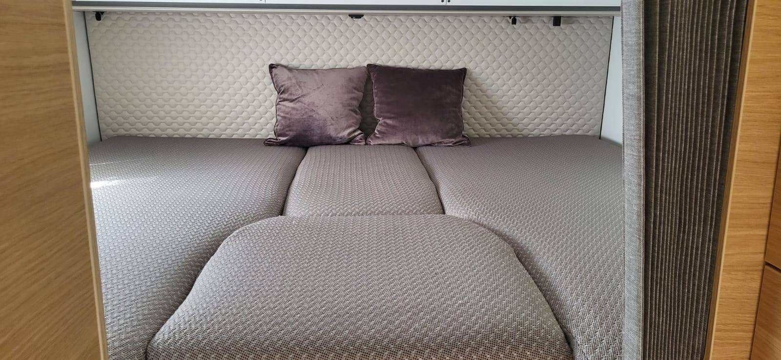 Adria Coral XL Plus - 18